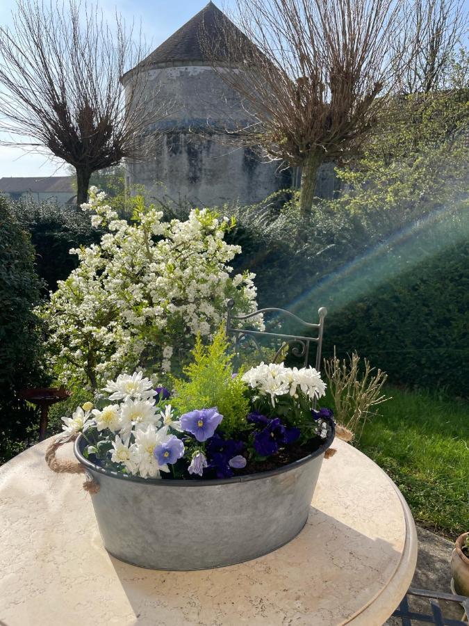Les Rougemonts Eucalyptus Champguyon Exterior foto